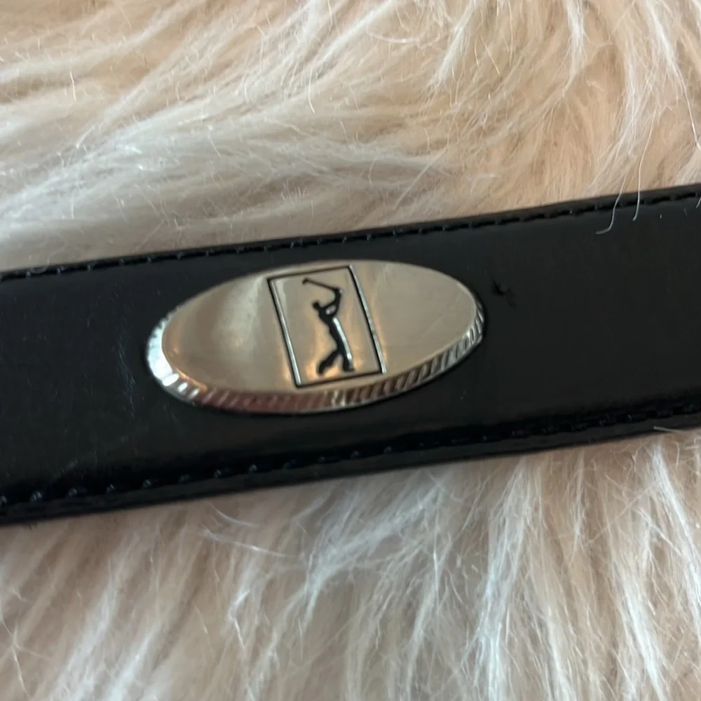 Black leather belt with silver tone golfer/golf conchos and metal tip est men XL